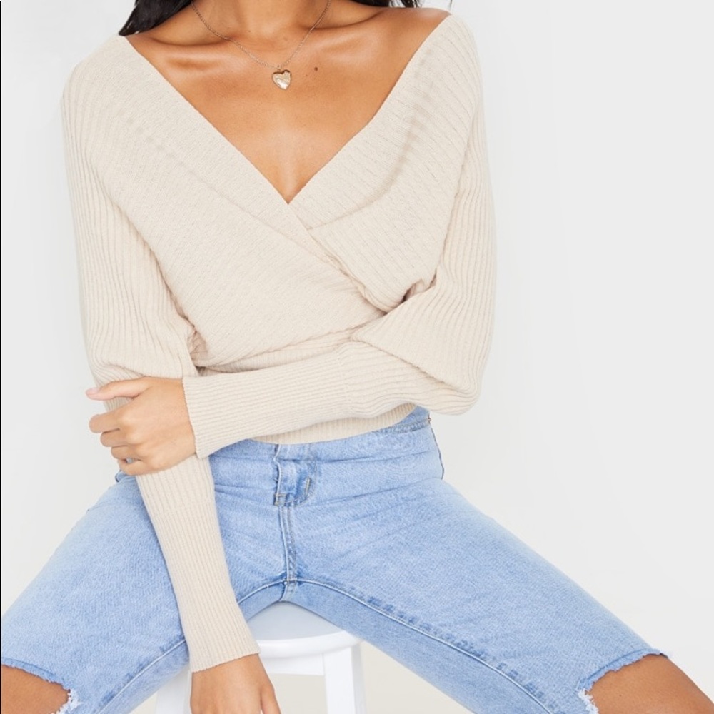 PRETTY LITTLE THING - wrap, off the shoulder top